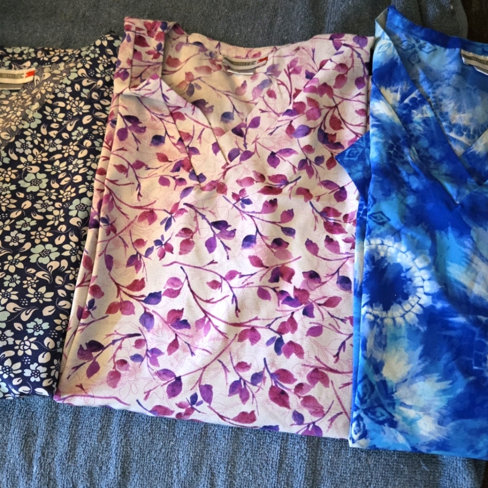 🔥 2 for 40$ 💥 Whitecross 3 pc set of scrub tops